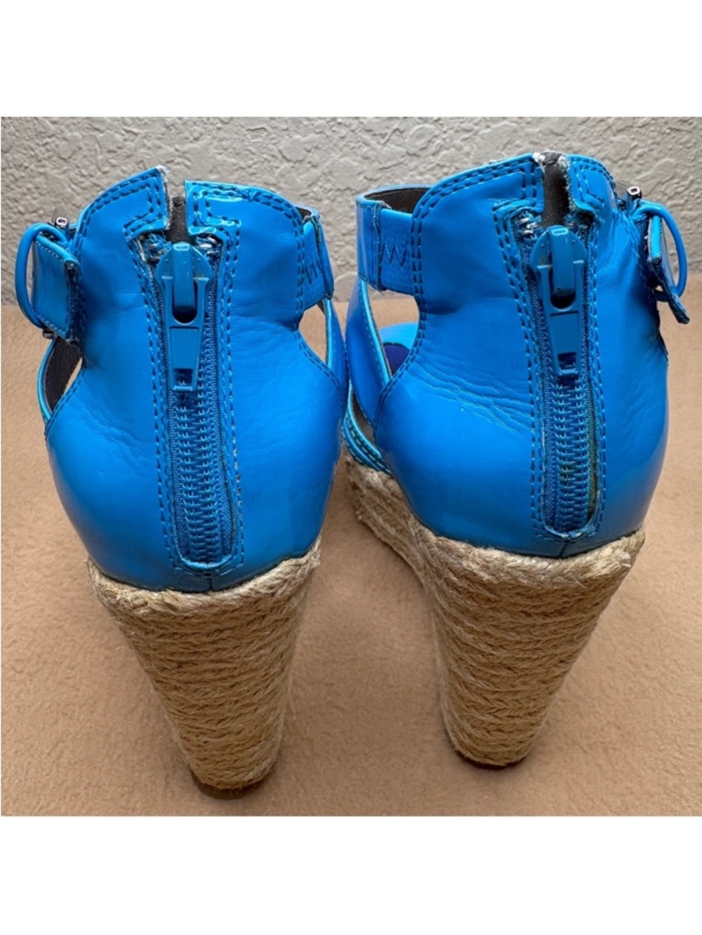 Guess Blue Patent Leather T-Strap Heels Size 7.5 Turquoise Espadrille Pump Cute - Picture 3 of 6